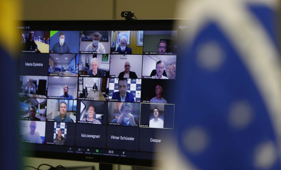 Seis cooperativas paranaenses se reuniram e projetam investir R$ 3 bilhões na construção de uma fábrica de malte em Ponta Grossa, nos Campos Gerais. O empreendimento, que conta com apoio do programa de incentivos do Governo do Estado, foi confirmado nesta segunda-feira (7), em reunião virtual entre os representantes das cooperativas com o governador Carlos Massa Ratinho Junior e a prefeita Elizabeth Schmidt.
Foto: Jonathan Campos/AEN