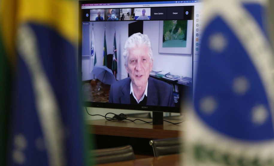 Seis cooperativas paranaenses se reuniram e projetam investir R$ 3 bilhões na construção de uma fábrica de malte em Ponta Grossa, nos Campos Gerais. O empreendimento, que conta com apoio do programa de incentivos do Governo do Estado, foi confirmado nesta segunda-feira (7), em reunião virtual entre os representantes das cooperativas com o governador Carlos Massa Ratinho Junior e a prefeita Elizabeth Schmidt.
Foto: Jonathan Campos/AEN