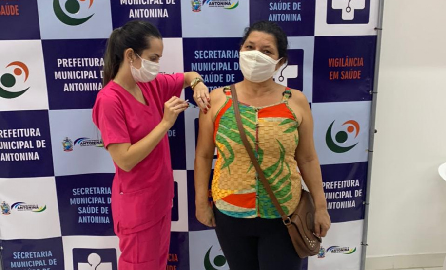 Paranaguá e Antonina, no Litoral, avançam na vacinação e imunizam a população na faixa dos 40 anos. Foto: Prefeitura de Paranaguá. Foto: Prefeitura de Antonina