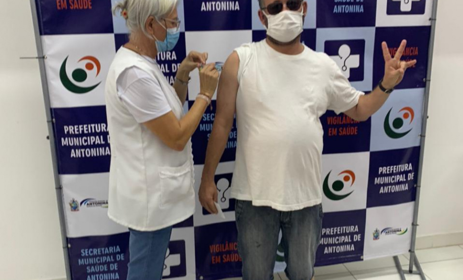 Paranaguá e Antonina, no Litoral, avançam na vacinação e imunizam a população na faixa dos 40 anos. Foto: Prefeitura de Paranaguá. Foto: Prefeitura de Antonina