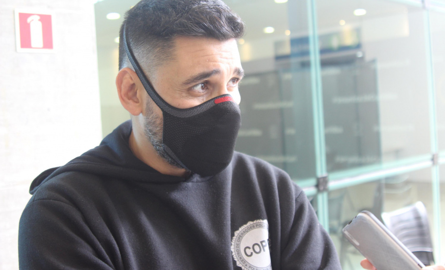 As forças policiais da Secretaria de Estado da Segurança Pública (Sesp) continuam sendo vacinadas contra a Covid 19 nas cidades sedes de regionais de saúde do estado. A distribuição das doses segue os critérios e cronograma estabelecidos pela Secretaria de Estado da Saúde (Sesa), a partir dos lotes recebidos do Ministério da Saúde e a aplicação é feita pelas equipes municipais de Saúde. - Curitiba, 08/06/2021 - Foto: SESP/PR