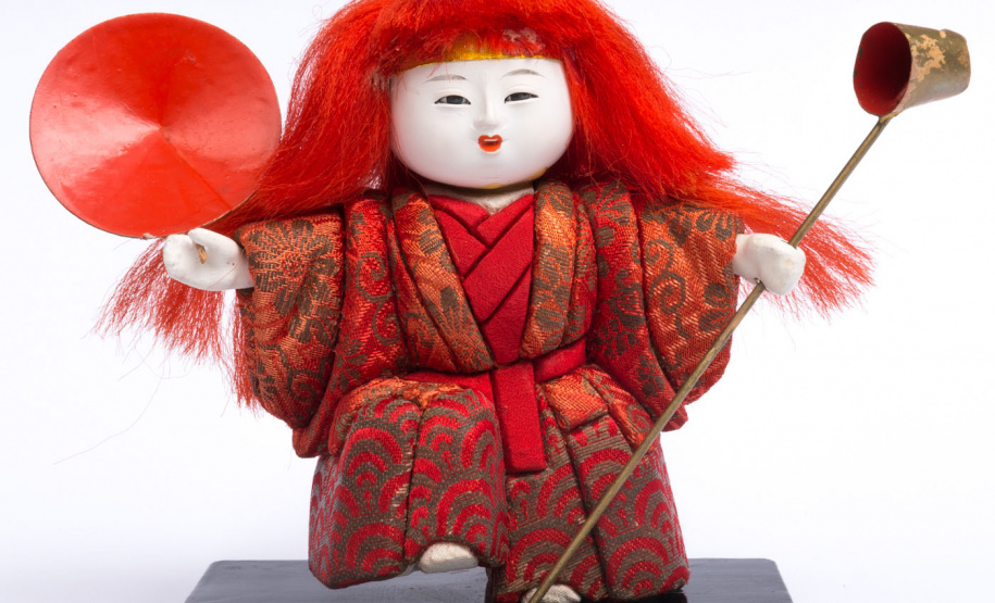 O Museu Oscar Niemeyer (MON) leva a São José dos Pinhais, na Região Metropolitana de Curitiba, a exposição ?O Mundo Mágico dos Ningyos?, uma versão da que está em cartaz no Museu. ?O Mundo Mágico dos Ningyos? traz para perto do público a singular coleção de bonecos japoneses que, naquele país, extrapola o lúdico infantil. Muito mais do que brinquedos, são objetos de forte simbologia, revelam os costumes e a cultura do Japão. - Curitiba, 09/06/2021 - Foto: Marcello Kawase/MON