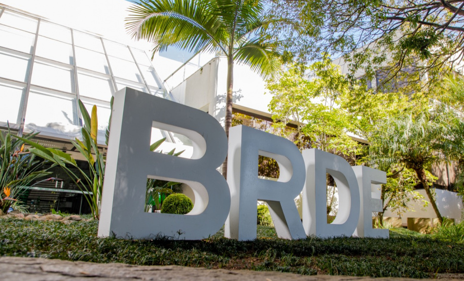 Banco Regional de Desenvolvimento do Extremo Sul - BRDE - Agência PR - Foto: BRDE