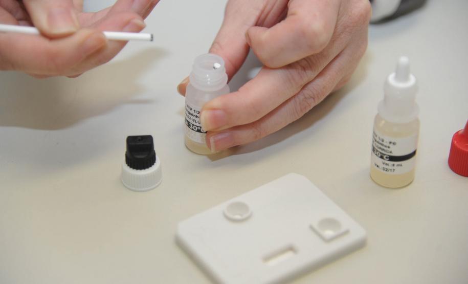 Testes rápidos para a detecção do HIV.-  Foto: Venilton KUchler/Arquivo AEN