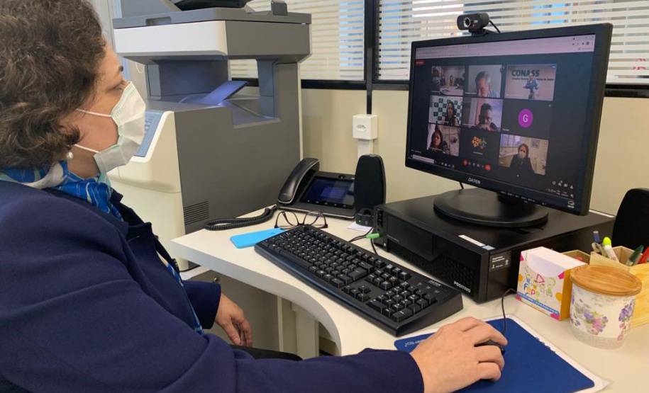 O Conselho Nacional de Secretários da Saúde (Conass) promoveu hoje (10) reunião das Câmaras Técnicas da Atenção Primária em Saúde e de Epidemiologia para a discussão sobre a Campanha de Vacinação contra a Covid-19. Na foto, a diretora de Atenção e Vigilância em Saúde da Sesa, Maria Goretti David Lopes   -  Curitiba, 10/06/2021  -  Foto: Divulgação SESA