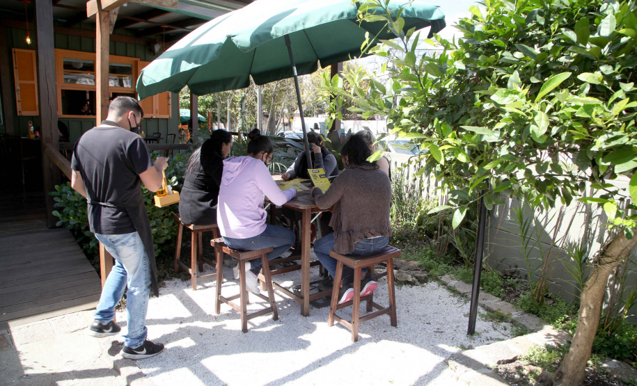 Fomento Paraná atinge a marca de 50 mil clientes ativos. Foto: Ari Dias/AEN