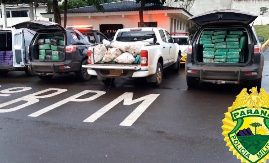 Um trabalho de inteligência do 5º Comando Regional da PM (5º CRPM) na região Oeste do Estado resultou na apreensão de 1,1 tonelada de maconha e no encaminhamento de seis pessoas nesta quinta-feira (10) na cidade de Santa Helena.  -  Curitiba, 11/06/2021  -  Foto: PMPR