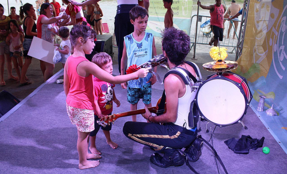 A Coordenação de Ação Social (CAC) da Superintendência-Geral da Cultura promove na quarta-feira (16), a partir das 17 horas, uma live sobre o programa de fomento Paraná Cultural. Estarão ao vivo no canal do YouTube Cultura Paraná Mariana Bernal e Priscila Pacheco, respectivamente coordenadora e técnica da CAC. A transmissão terá a abertura da superintendente-geral da Cultura, Luciana Casagrande Pereira.  -  Foto: SECC