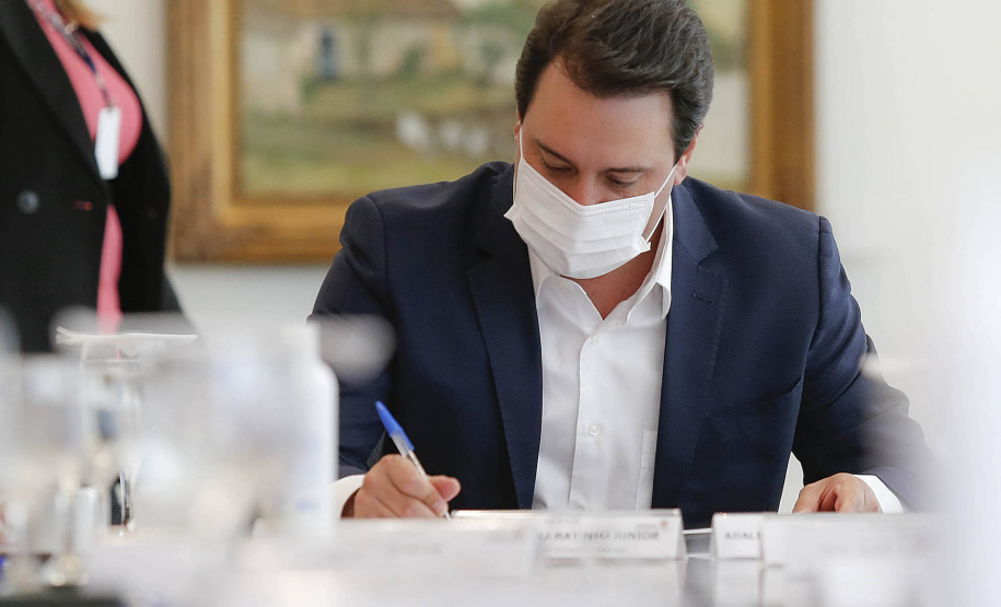 O Governo do Paraná prorrogou até o dia 30 de junho as medidas restritivas para enfrentamento da pandemia da Covid-19. O decreto 7.893/2021, publicado nesta sexta-feira (11), abre duas exceções às regras em vigor, exclusivamente nos dias 12 e 13 de junho.Foto: Jonathan Campos/AEN