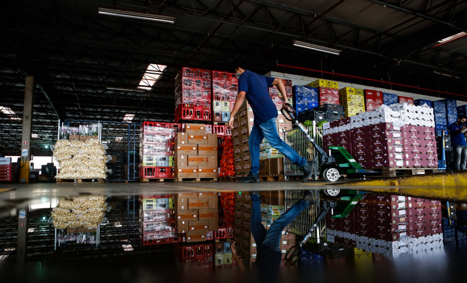 O governador Carlos Massa Ratinho Junior participou nesta sexta-feira (11), em Cambé, no Norte do Estado, da inauguração do Muffato Foods, um dos mais modernos centros de processamento de alimentos do Paraná, que recebeu investimento de R$ 170 milhões.Foto: Jonathan Campos/AEN