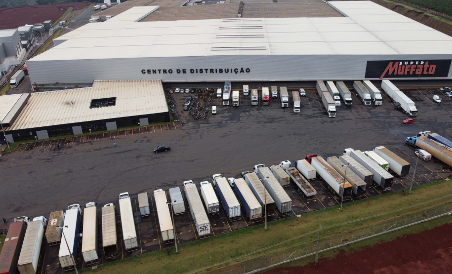 O governador Carlos Massa Ratinho Junior participou nesta sexta-feira (11), em Cambé, no Norte do Estado, da inauguração do Muffato Foods, um dos mais modernos centros de processamento de alimentos do Paraná, que recebeu investimento de R$ 170 milhões.Foto: Jonathan Campos/AEN