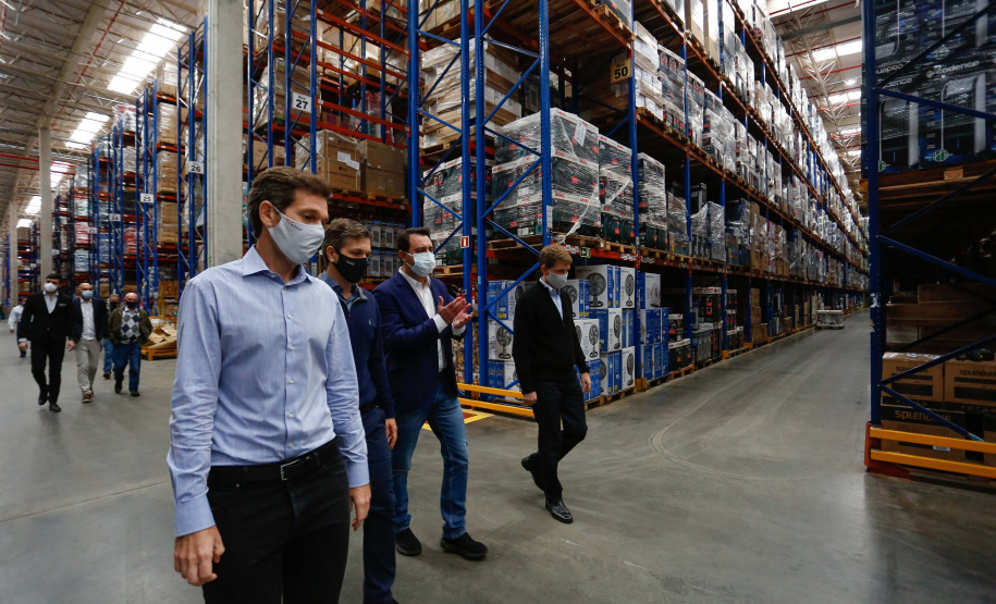 O governador Carlos Massa Ratinho Junior participou nesta sexta-feira (11), em Cambé, no Norte do Estado, da inauguração do Muffato Foods, um dos mais modernos centros de processamento de alimentos do Paraná, que recebeu investimento de R$ 170 milhões.Foto: Jonathan Campos/AEN