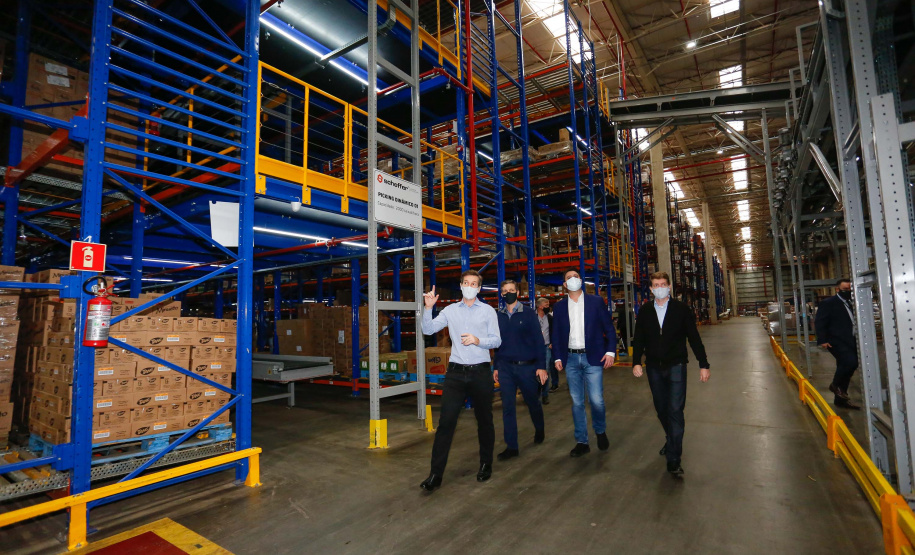 O governador Carlos Massa Ratinho Junior participou nesta sexta-feira (11), em Cambé, no Norte do Estado, da inauguração do Muffato Foods, um dos mais modernos centros de processamento de alimentos do Paraná, que recebeu investimento de R$ 170 milhões.Foto: Jonathan Campos/AEN