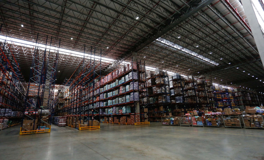 O governador Carlos Massa Ratinho Junior participou nesta sexta-feira (11), em Cambé, no Norte do Estado, da inauguração do Muffato Foods, um dos mais modernos centros de processamento de alimentos do Paraná, que recebeu investimento de R$ 170 milhões.Foto: Jonathan Campos/AEN