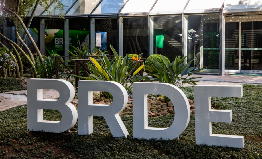 Banco Regional de Desenvolvimento do Extremo Sul - BRDE - , no Paraná - Foto: BRDE