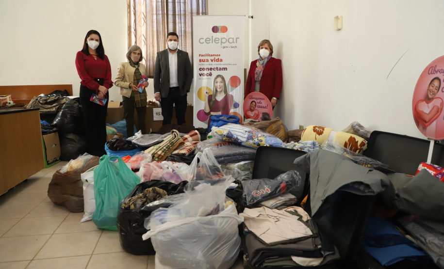 Mais de 300 famílias em situação de vulnerabilidade serão beneficiadas com a doação de 730 itens arrecadados pela Celepar (Companhia de Tecnologia da Informação e Comunicação do Paraná)