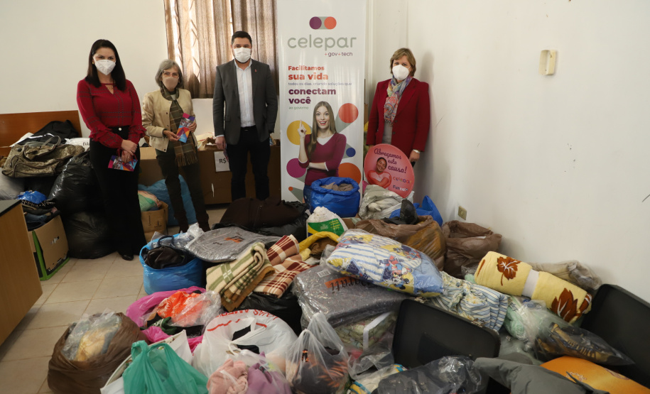 Mais de 300 famílias em situação de vulnerabilidade serão beneficiadas com a doação de 730 itens arrecadados pela Celepar (Companhia de Tecnologia da Informação e Comunicação do Paraná)