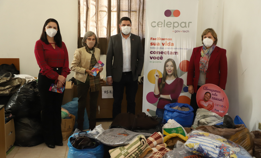 Mais de 300 famílias em situação de vulnerabilidade serão beneficiadas com a doação de 730 itens arrecadados pela Celepar (Companhia de Tecnologia da Informação e Comunicação do Paraná)