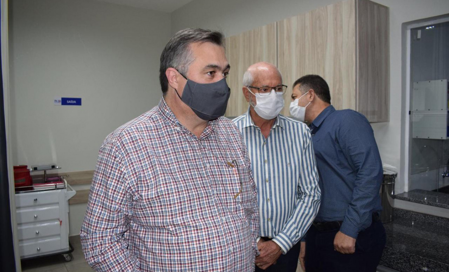 O Governo do Estado repassou dois ventiladores e dois monitores multiparamétricos para o Pronto Atendimento 24 horas de Rolândia, que foi aberto nesta sexta-feira (11). A unidade vai receber pacientes em situações de urgência e emergência e foi ampliada com recursos da prefeitura e da iniciativa privada. - Foto: Bruno Costa