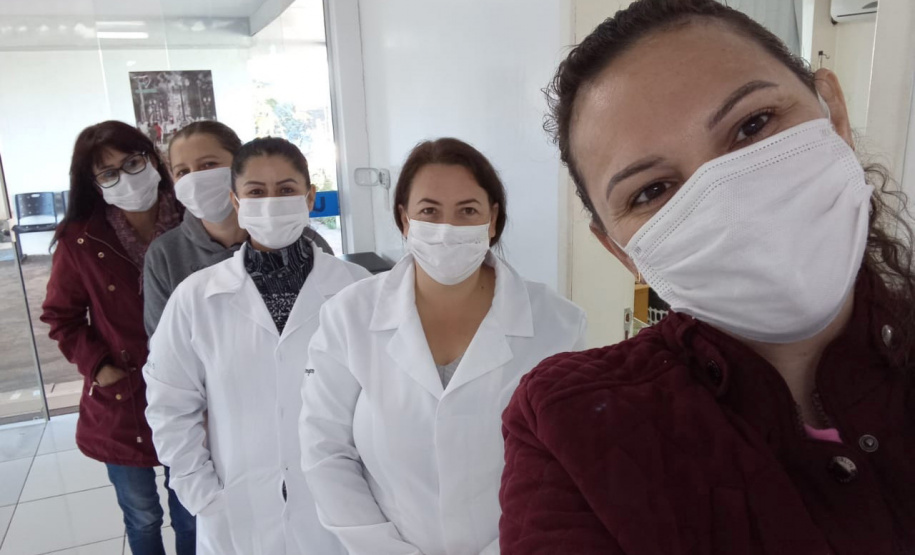 A Secretaria de Estado da Saúde (Sesa) registrou ações de vacinação contra a Covid-19 neste sábado (12) nas 22 Regionais de Saúde do Paraná. A iniciativa faz parte da campanha do Governo do Estado, de vacinação ?De domingo a domingo?. -  Curitiba, 12/06/2021  -  Foto: SESA