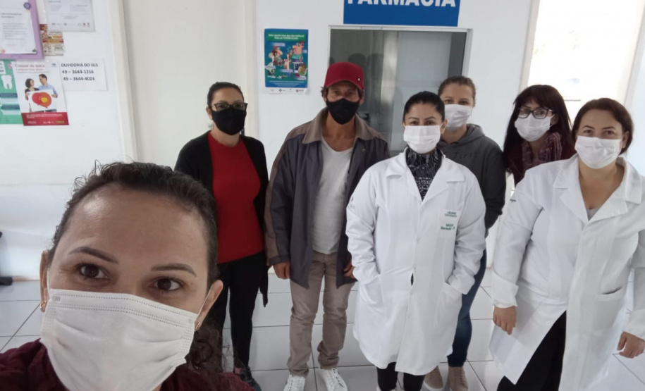 A Secretaria de Estado da Saúde (Sesa) registrou ações de vacinação contra a Covid-19 neste sábado (12) nas 22 Regionais de Saúde do Paraná. A iniciativa faz parte da campanha do Governo do Estado, de vacinação ?De domingo a domingo?. -  Curitiba, 12/06/2021  -  Foto: SESA