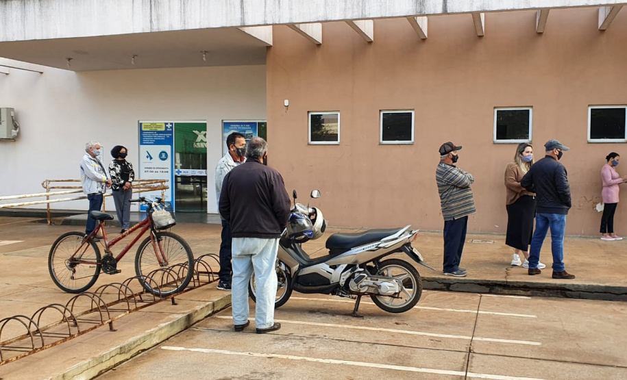 A Secretaria de Estado da Saúde (Sesa) registrou ações de vacinação contra a Covid-19 neste sábado (12) nas 22 Regionais de Saúde do Paraná. A iniciativa faz parte da campanha do Governo do Estado, de vacinação ?De domingo a domingo?.  - Curitiba, 12/06/2021  -  Foto: SESA