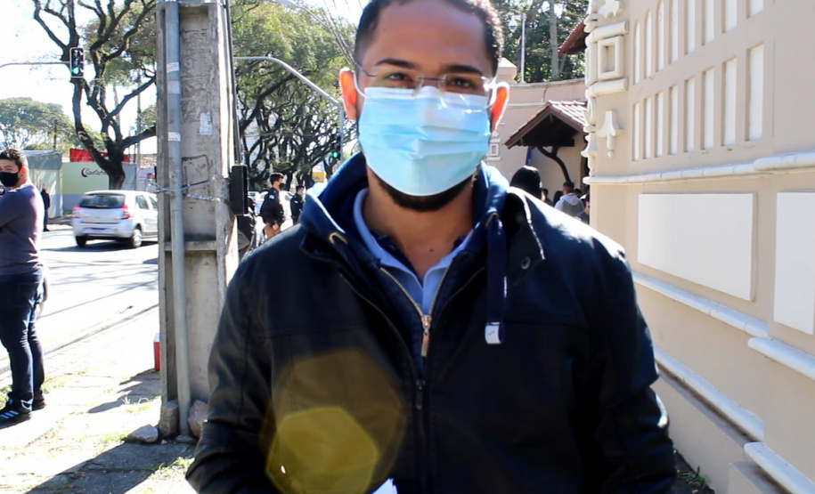 Candidatos de vários estados do Brasil estiveram em Curitiba e outros 27 municípios do Paraná, neste domingo (13/06), para prestar o concurso da Polícia Militar do Paraná (PMPR), o qual oferta duas mil vagas para policiais militares e 400 para bombeiros militares. Os locais de aplicação de provas de conhecimentos gerais foram ampliados e seguiram todos os protocolos de biossegurança. Curitiba, 13/06/2021 - Foto: SESP-PR