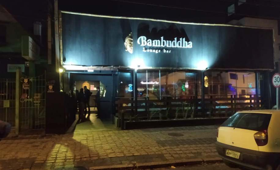 Fiscalizações neste final de semana flagram quase mil pessoas em estabelecimentos comerciais da Capital  -  Curitiba, 13/06/2021  -  Foto: SESP-PR