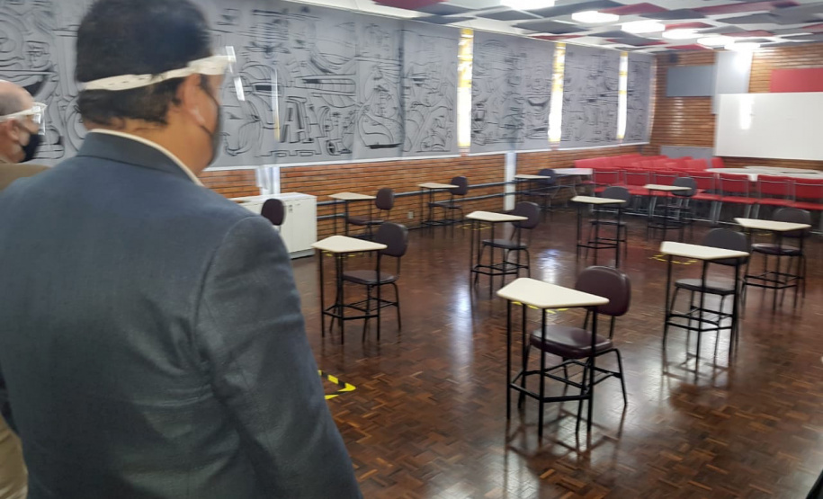 A Controladoria-Geral do Estado (CGE) visitou locais de prova do Concurso da Polícia Militar, no domingo (13), para verificar protocolos de segurança adotados pelo Núcleo de Concursos da Universidade Federal do Paraná (UFPR)