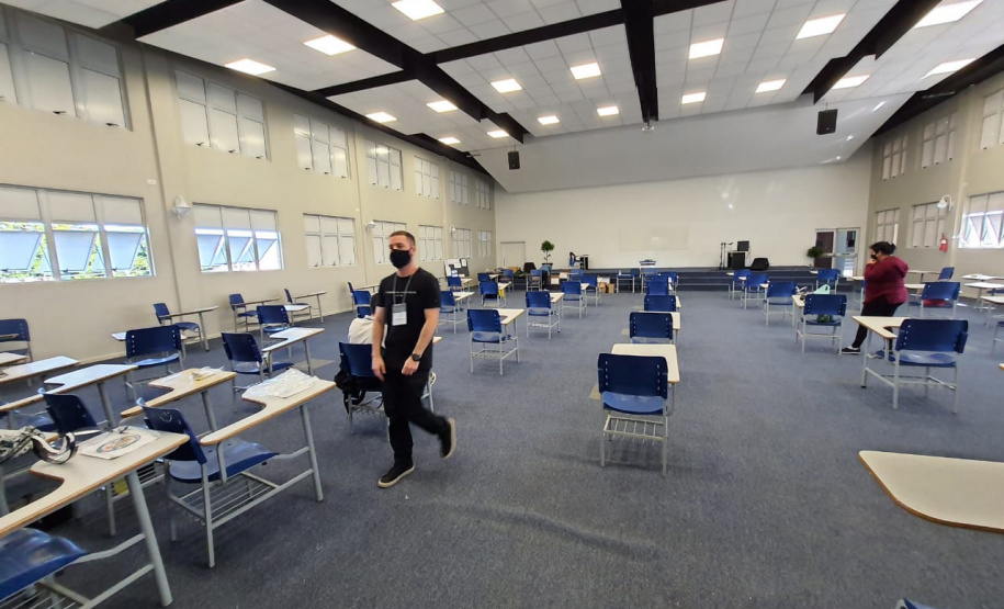 A Controladoria-Geral do Estado (CGE) visitou locais de prova do Concurso da Polícia Militar, no domingo (13), para verificar protocolos de segurança adotados pelo Núcleo de Concursos da Universidade Federal do Paraná (UFPR)