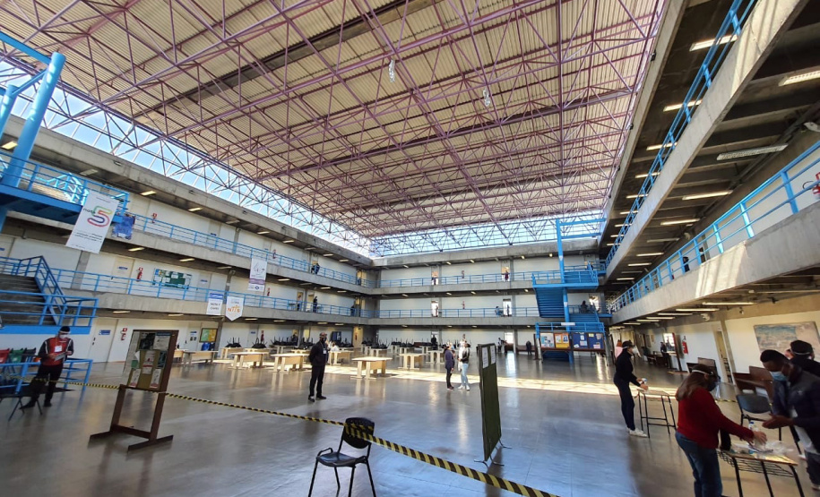 A Controladoria-Geral do Estado (CGE) visitou locais de prova do Concurso da Polícia Militar, no domingo (13), para verificar protocolos de segurança adotados pelo Núcleo de Concursos da Universidade Federal do Paraná (UFPR)