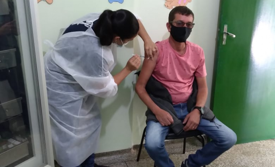 Paraná mantém crescimento na vacinação contra a Covid-19 e bate recorde no final de semana. Foto:SESA
