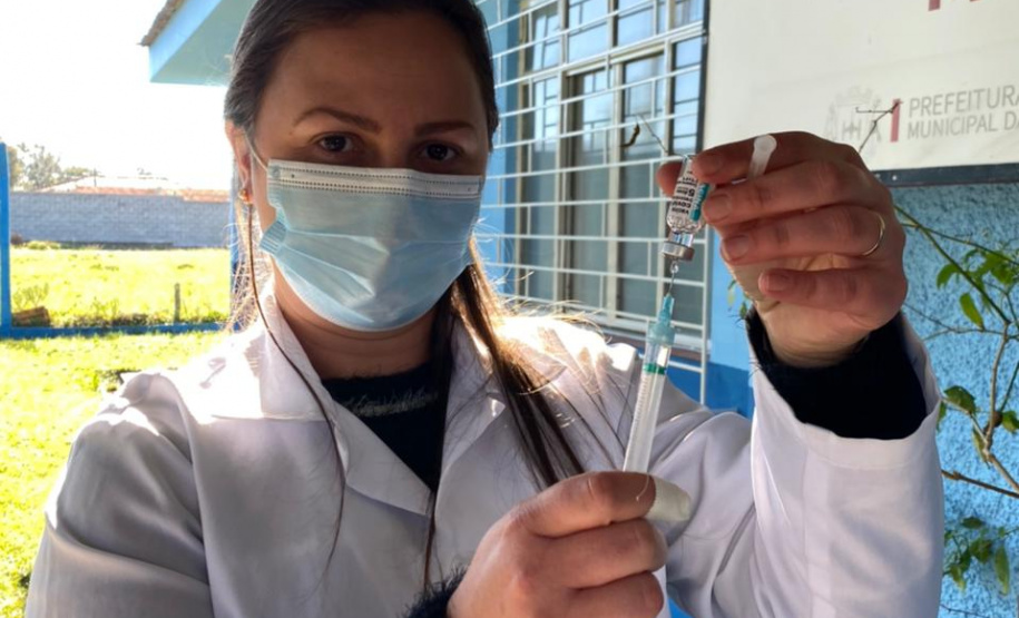 Paraná mantém crescimento na vacinação contra a Covid-19 e bate recorde no final de semana. Foto:SESA