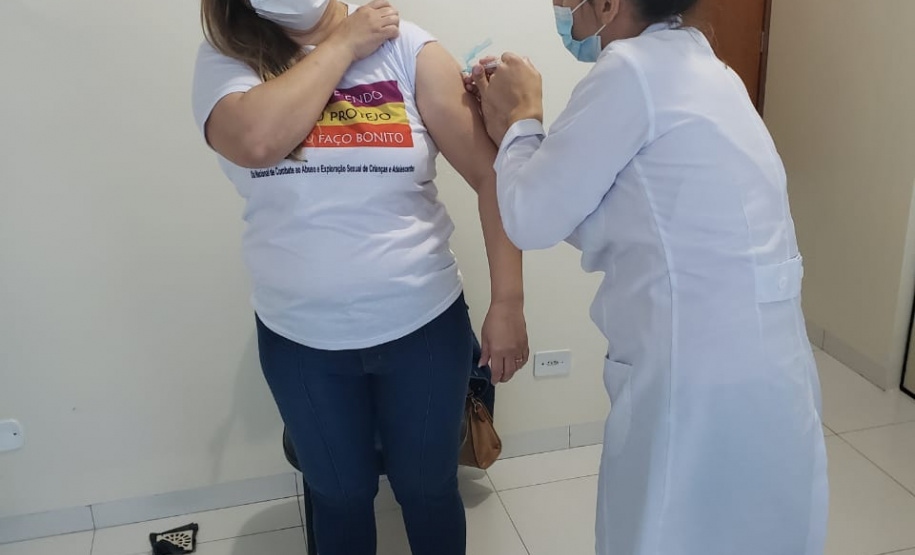 Paraná mantém crescimento na vacinação contra a Covid-19 e bate recorde no final de semana. Foto:SESA