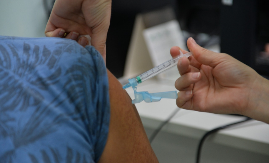 Paraná mantém crescimento na vacinação contra a Covid-19 e bate recorde no final de semana. Foto:SESA