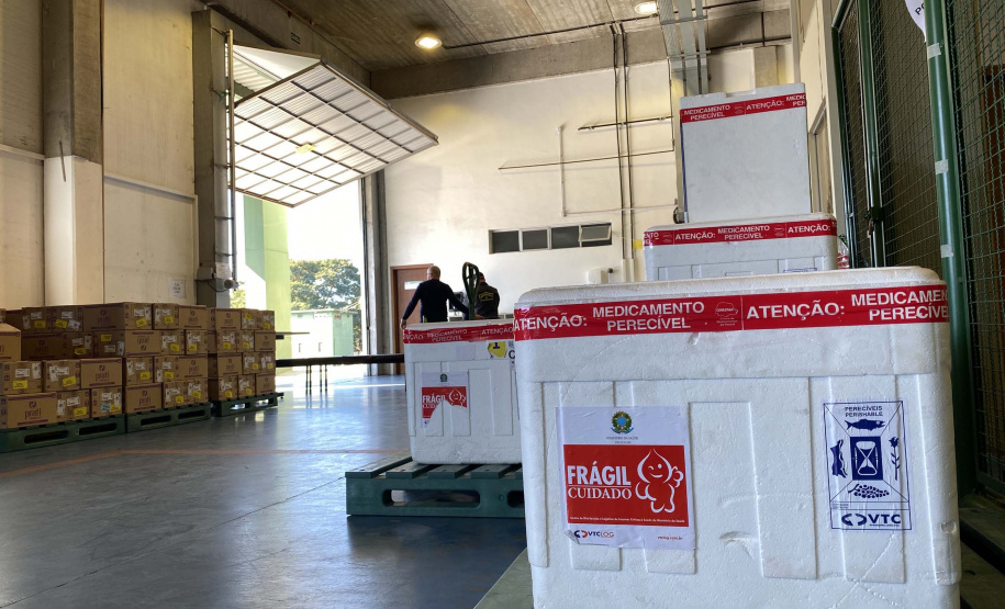 Mais de 255,7 mil vacinas contra a Covid-19 são distribuídas nesta segunda-feira. Foto: Américo Antonio/SESA