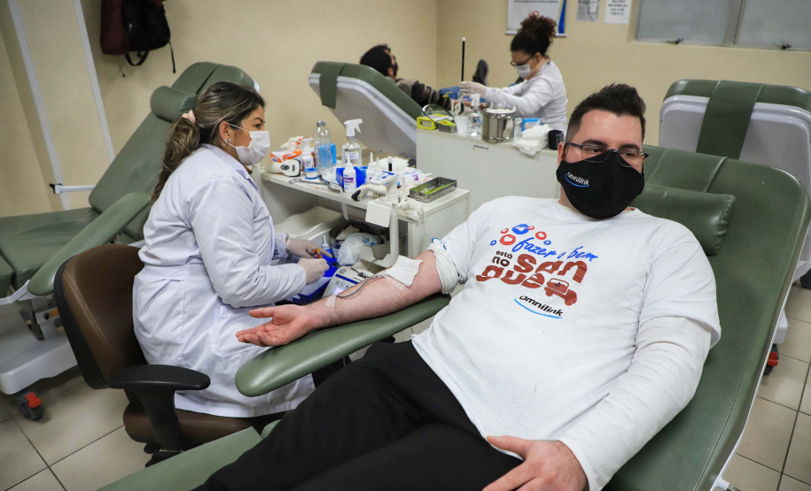Com estoque 40% abaixo do ideal, Hemepar faz apelo à população para doar sangue. Foto: José Fernando Oura/AEN