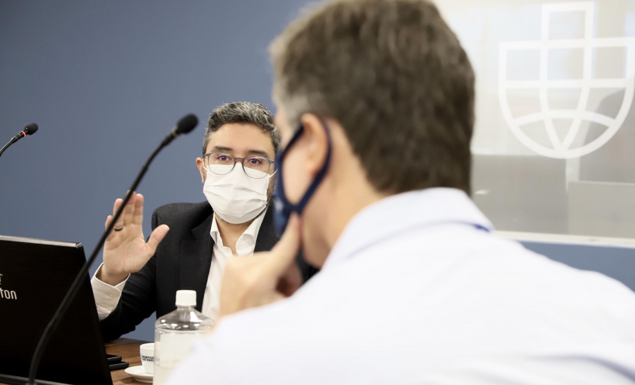 Uma comitiva da Agência Nacional de Transportes Aquaviários (ANTAQ) visitou o Porto de Paranaguá, nesta segunda feira (14). O diretor-geral Eduardo Nery e a diretora interina Gabriela Costa conheceram os projetos de ampliação do terminal paranaense e o sistema do Corredor de Exportações, único no Brasil. - Paranaguá, 14/06/2021 - Foto: Claudio Neves/Portos do Paraná