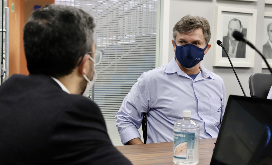 Uma comitiva da Agência Nacional de Transportes Aquaviários (ANTAQ) visitou o Porto de Paranaguá, nesta segunda feira (14). O diretor-geral Eduardo Nery e a diretora interina Gabriela Costa conheceram os projetos de ampliação do terminal paranaense e o sistema do Corredor de Exportações, único no Brasil. - Paranaguá, 14/06/2021 - Foto: Claudio Neves/Portos do Paraná