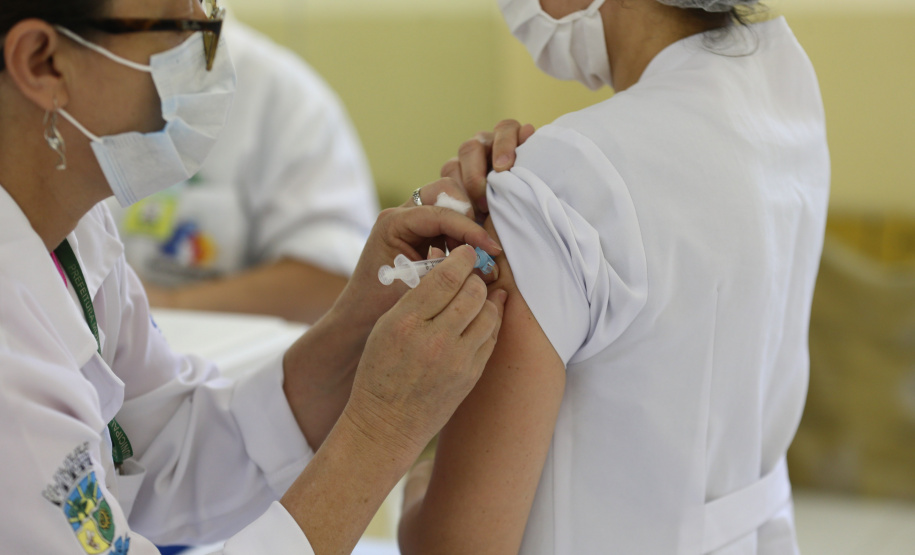 Vacinacao Pinhais Foto: Geraldo Bubniak/AEN