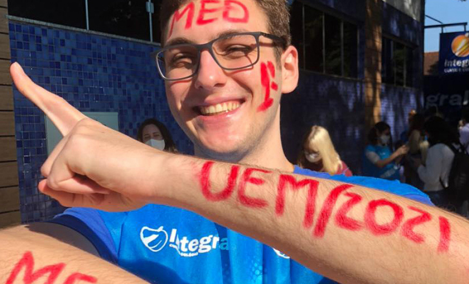 UEM - Vestibular 2021 - O futuro médico Angelo Cezar Bolognese Junior, 1º colocado geral no processo seletivo - Maringá, 15/06/2021 - Foto: UEM