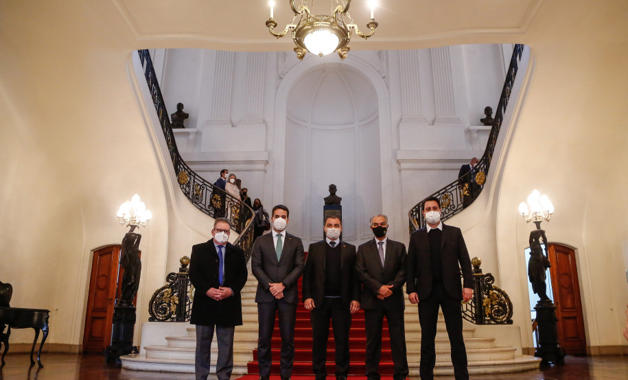 Governador Carlos Massa Ratinho Junior participa da reunião do Codesul - Porto Alegre, 15/06/2021 - Foto: Jonathan Campos/AEN