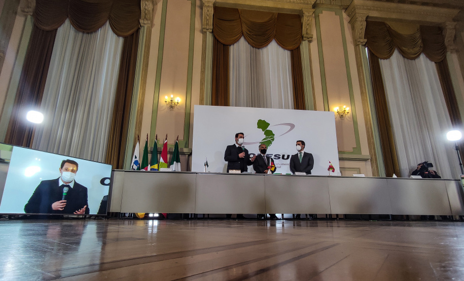 Governador Carlos Massa Ratinho Junior participa da reunião do Codesul - Porto Alegre, 15/06/2021 - Foto: Jonathan Campos/AEN