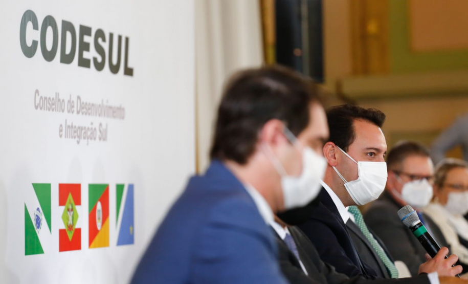 Governador Carlos Massa Ratinho Junior participa da reunião do Codesul - Porto Alegre, 15/06/2021 - Foto: Foto: Jonathan Campos/AEN