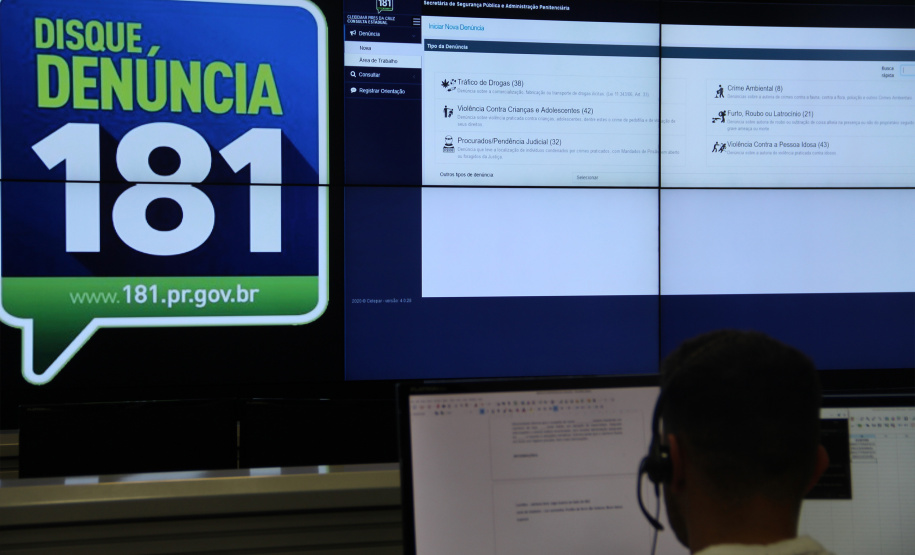 Array Estado alerta sobre importância da denúncia de violência contra a pessoa idosa - Foto: Geraldo Bubniak/AEN