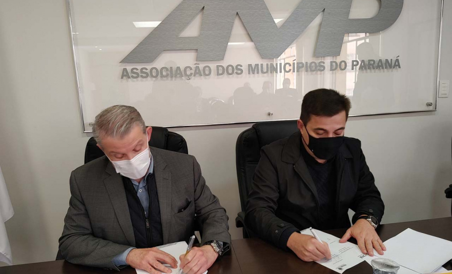 Materia: Tecpar assina termo de cooperação com AMP para certificação de orgânicos
. Foto: Tecpar