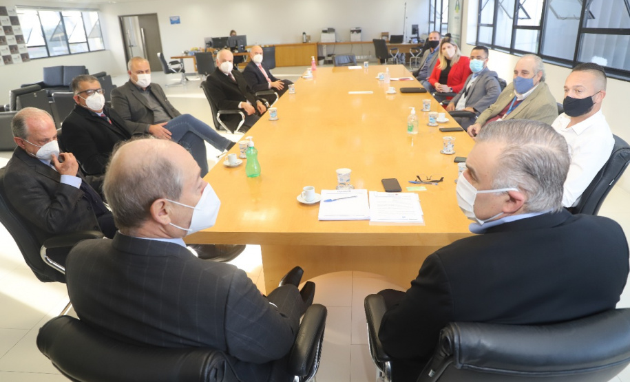 O Governo do Estado firmou uma parceria com a Procemp Cursos Profissionalizantes e Associação Comercial do Paraná (ACP) para disponibilizar cursos profissionalizantes a pequenos empresários integrantes do quadro da ACP.. Foto:SEJUF