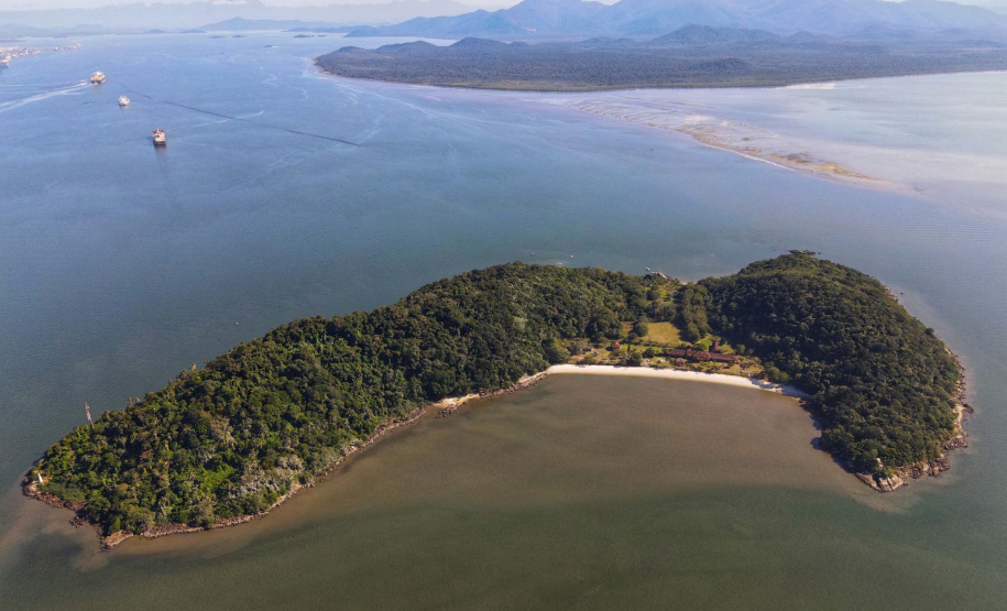Ilha das Cobras começa a mudar de cara para receber a Escola do Mar
. Foto: José Fernando Ogura/AEN