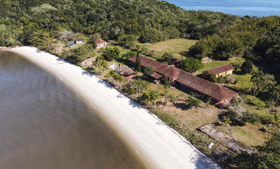 Ilha das Cobras começa a mudar de cara para receber a Escola do Mar
. Foto: José Fernando Ogura/AEN