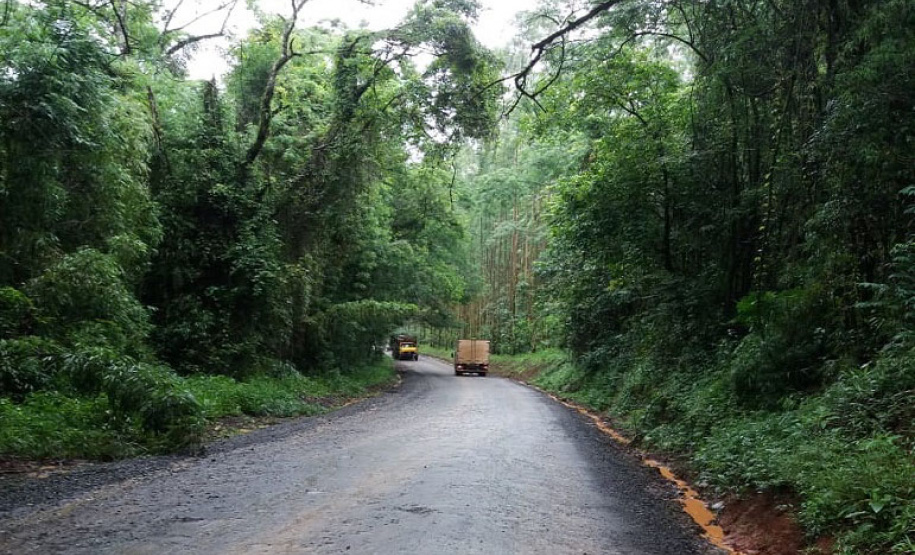O Departamento de Estradas de Rodagem do Paraná (DER/PR) homologou o resultado da licitação para pavimentar a PR-160, entre Imbaú e Reserva, na região dos Campos Gerais - Curitiba, 16/06/2021 - Foto: DER/PR